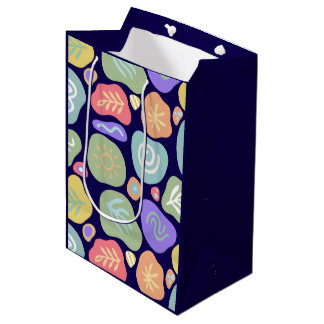 Dreamy Doodles - Vibrant Boho Nature Motif Design Mittlere Geschenktüte
