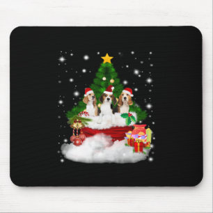 Drei Beagle Weihnachtsmann mit Weihnachtsbaum Mousepad