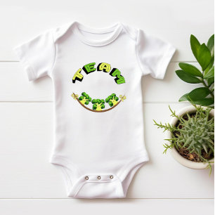 Drei Brokkoli Baby Strampler