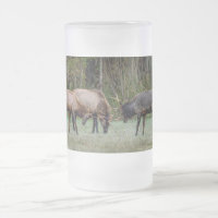 Drei Bull Elk Kämpfe Mattierte Tasse