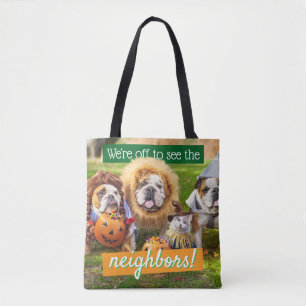 Drei Bulldoggen in Kostümen Tasche