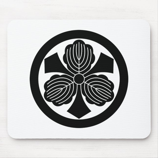 Drei Eichen-Blätter mit Schwertern im Kreis Mousepad (Vorne)