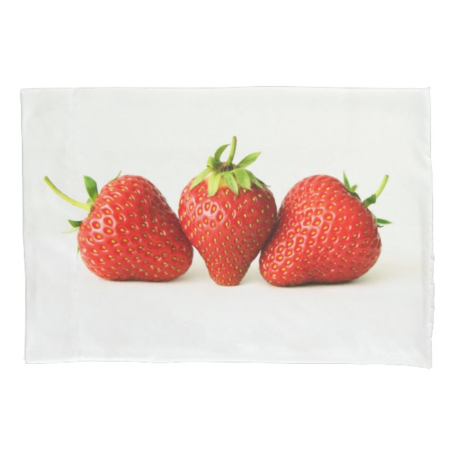 Drei Erdbeeren auf weißem Grund Kissenbezug (Vorderseite)