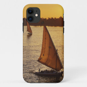 Drei Falukas mit Sehern am Nil River iPhone 11 Hülle