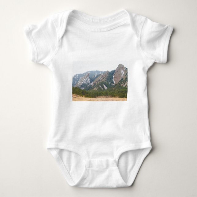 Drei Flatirons Boulder Colorado Baby Strampler (Vorderseite)