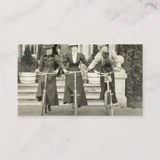 Drei Frauen mit Fahrrädern, Anfang der 1900er Visitenkarte (Vorderseite)