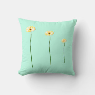 Drei gelbe Gerbera-Blumen-Kissen Kissen