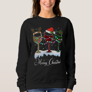 Drei Glas Rotwein und Weihnachtslicht froh Sweatshirt