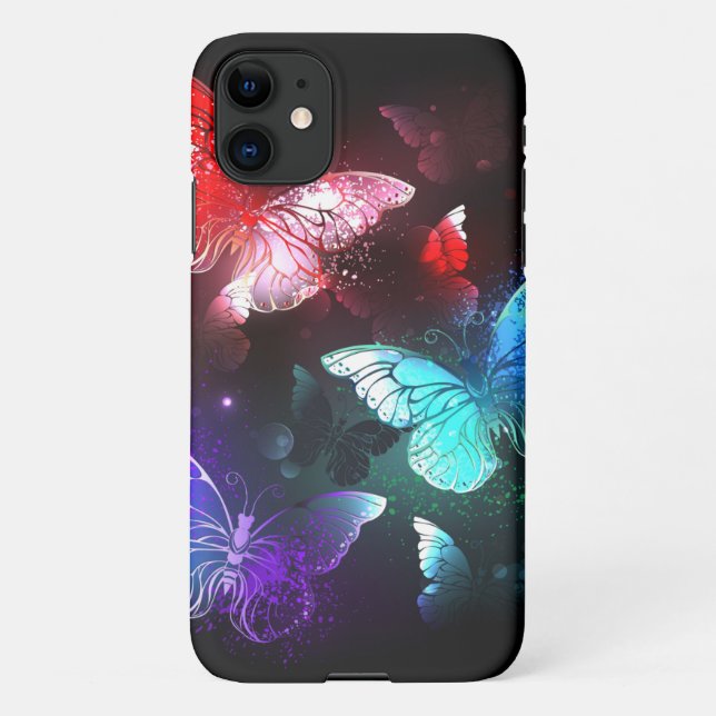 Drei glühende Schmetterlinge im Hintergrund iPhone 11 Hülle (Rückseite)
