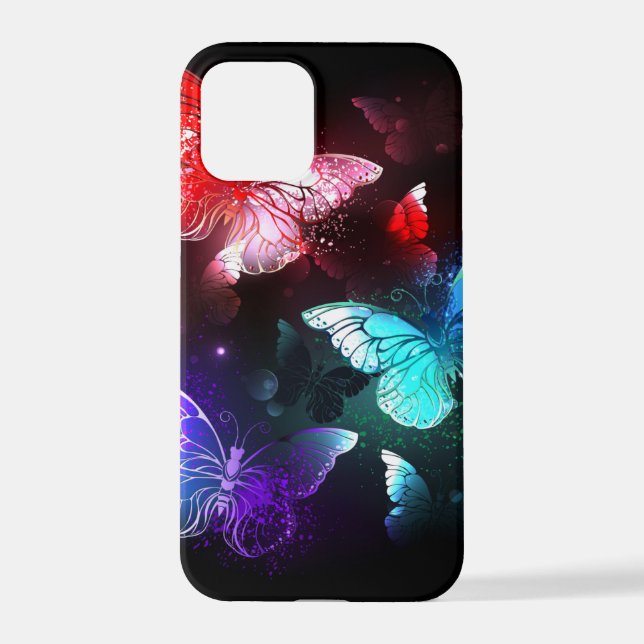 Drei glühende Schmetterlinge im Hintergrund iPhone 12 Pro Hülle (Rückseite)