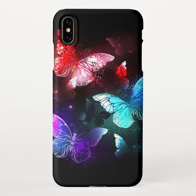 Drei glühende Schmetterlinge im Hintergrund iPhone Hülle (Rückseite)
