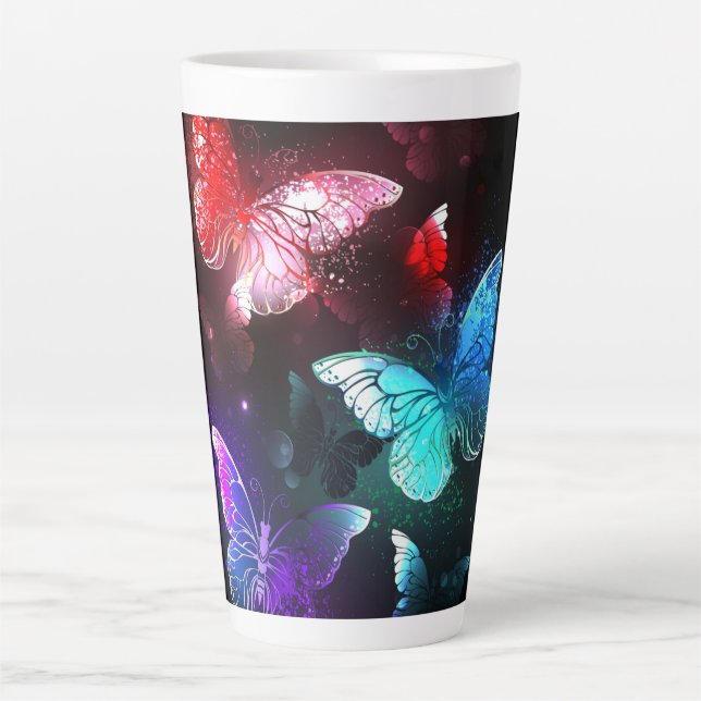 Drei glühende Schmetterlinge im Hintergrund Milchtasse (Vorderseite)