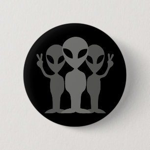 Drei graue Raum-Außerirdische Button