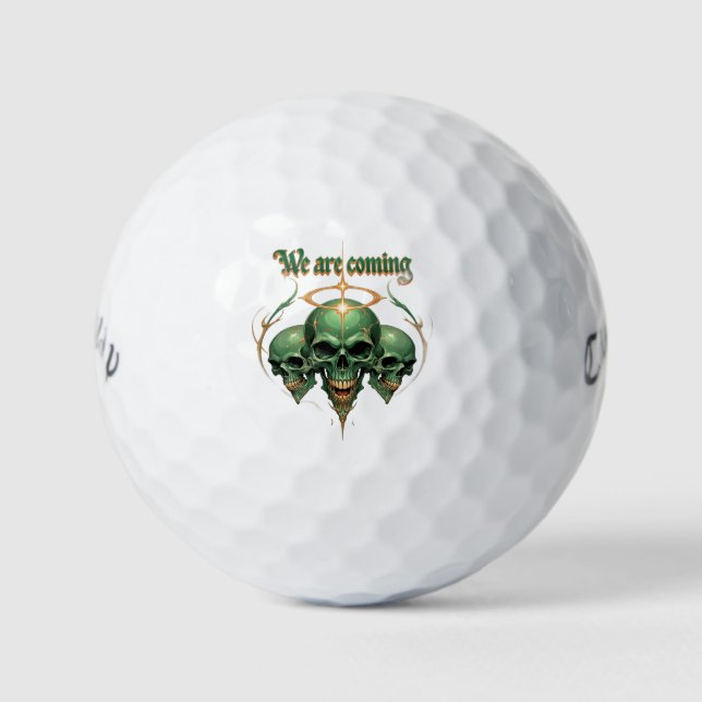 Drei grüne Schädel mit Golden Halo und Fierce Exp Golfball (Vorderseite)
