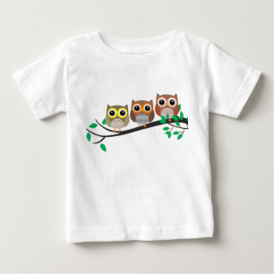 Drei Hügel auf einer Baumzweig niedlich zeichnend Baby T-shirt