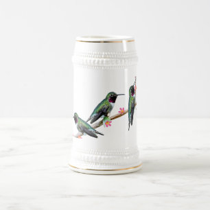 Drei Hummingvögel auf einem Zweig eines Feuers Bierglas