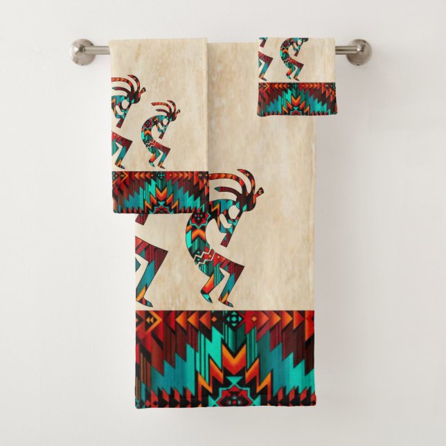 Drei Kokopelli, die das Set des Flutbades spielen (Insitu)