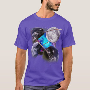 Drei Narwhals Howl auf dem Mond T-Shirt