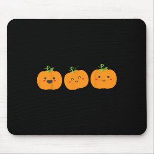 Drei niedliche Kürbis für Kinder zwischen und ab h Mousepad