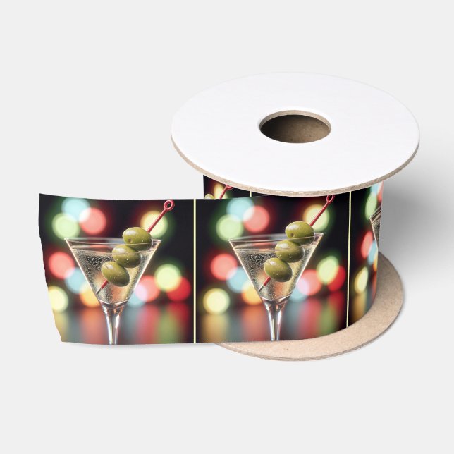Drei Oliven aus Martini-Glas Satinband (Spule)