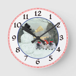 Drei Pekinger Welpen Weihnachten Runde Wanduhr