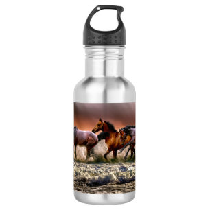 Drei Pferde, die in den Ozean trotten Trinkflasche