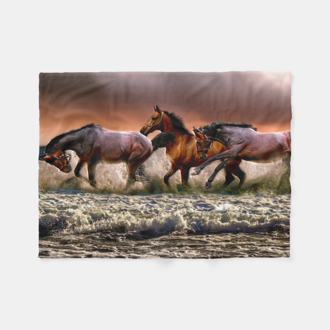 Drei Pferde Trotting im Meer Fleecedecke (Vorderseite (Horizontal))