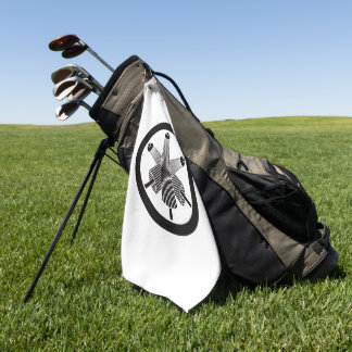 Drei Regenschirme, versetzt im Kreis Golfhandtuch