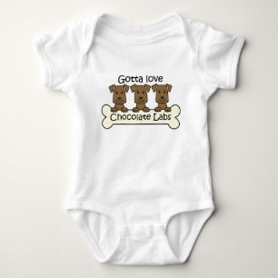 Drei Schokoladen-Labradore Baby Strampler