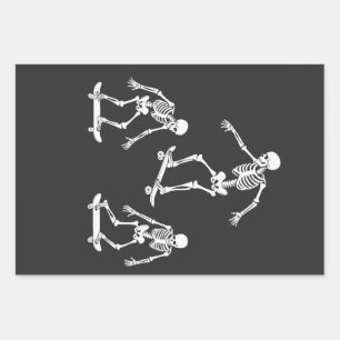 Drei Spooky-Skaten Skeletton Halloween-Skateboard Geschenkpapier Set