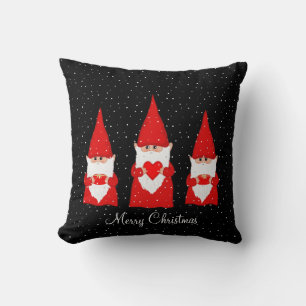 Drei Weihnachts-Gnome auf schwarzem Kissenbezug Kissen