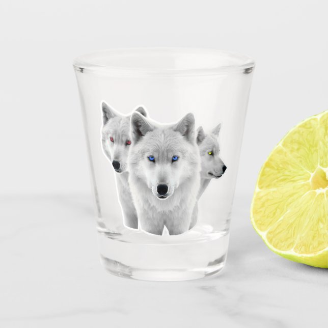 Drei weiße Wölfe Schnapsglas (Vorderseite)