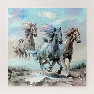 Drei wilde Mustangs rasen über die Ebenen