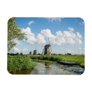 Drei Windmühlen und ein rechteckiger Kanal-Magnet Magnet