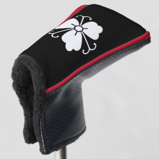 Drei Wisteria-Blüten mit Reben Golf Headcover