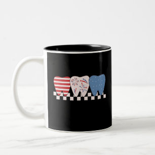 Drei Zähne Grafik Design 4. Juli Zweifarbige Tasse
