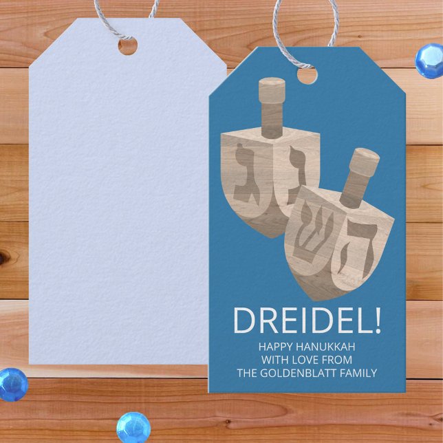 Dreidel Rustic Oak Hanukkah Fun Blau und Weiß Geschenkanhänger (Add these easy to customize dreidel themed Hanukkah gift tags to your list of celebration supplies)