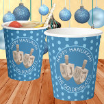 Dreidel Rustikale Eiche Niedlich Polka Dot Party H Pappbecher<br><div class="desc">Erstellen Sie Ihre eigenen, einzigartigen und besonderen Party-Vorräte wie diese niedlichen personalisierten Hanukkah Papiertassen, die mit blauen Polka-Punkten und einem rustikalen Eichendreidels-Design bedruckt sind. Text in einem einfachen, weißen Schriftart kurbelt über und unter dem dreidimensionalen Hauptbild und Sie können den Text bearbeiten, um Ihren Namen, das Jahr, etc. hinzuzufügen. Diese...</div>