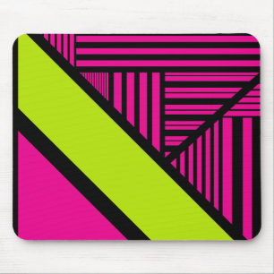 Dreiecksstreifen in Kalkgrün, Hot Pink und Schwarz Mousepad