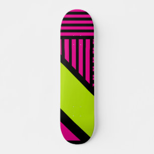 Dreiecksstreifen in Kalkgrün, Hot Pink und Schwarz Skateboard