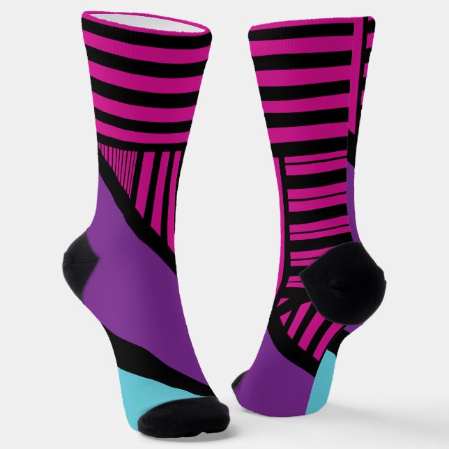 Dreiecksstreifen - rosa, Lila, blau und schwarz Socken (Gewinkelt)