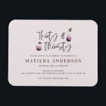 Dreißigste und dreißigste Geburtstagsfeier Magnet<br><div class="desc">30 und durstig 30. Geburtstag Party Postcard Einladung. Mit eleganten Aquarellbildern von Cocktails,  Wein,  Rose,  Gin,  in schönen Pflaumen lila,  Grau und Grüntöne. Ein tolles Design zum Feiern Ihres Meilensteins.</div>