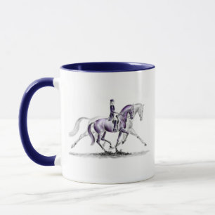 Dressage-Pferd im Trab Piaffe Tasse