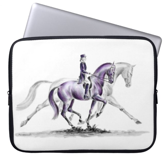 Dressurpferd in Trot Piaffe Laptopschutzhülle (Vorderseite)