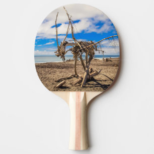 Driftwood-Kunstwerk am Hokitika Beach, Neuseeland Tischtennis Schläger