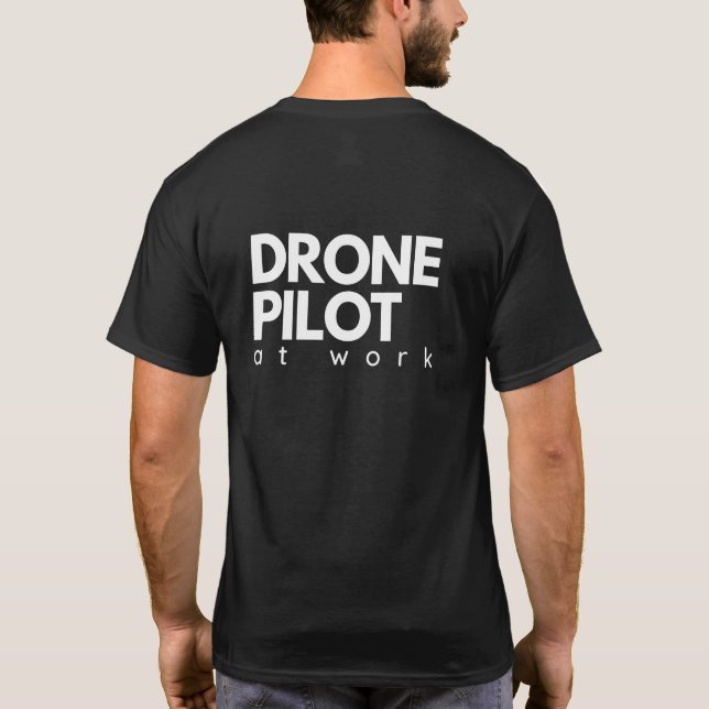 Drohnenpilot am Arbeitsplatz - T - Shirt (Rückseite)