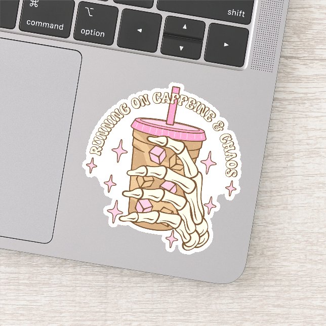 Drôle Courir sur la caféine et chaos Vinyl Sticker (Détail)