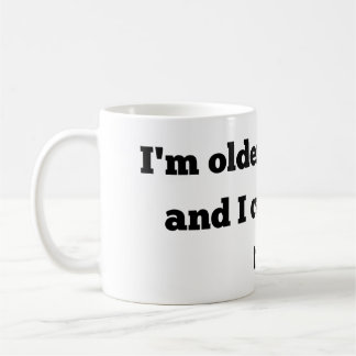 drôle d'anniversaire vieux plus vieux que la tasse