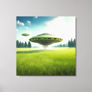 Drôle toile aliens OVNI sur une prairie verte