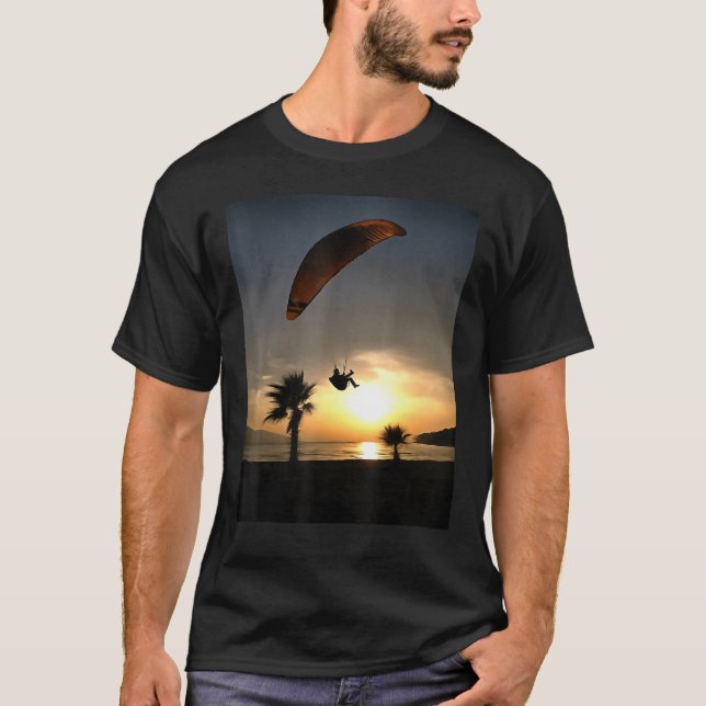 Dropzone At Dusk Adventure Paraglider Art T-Shirt (Vorderseite)